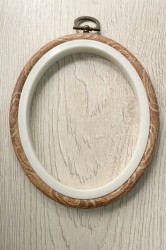 Gherghef oval din plastic 12 x 9,5 cm