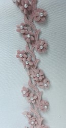 Pasmanterie catifelata cu perle