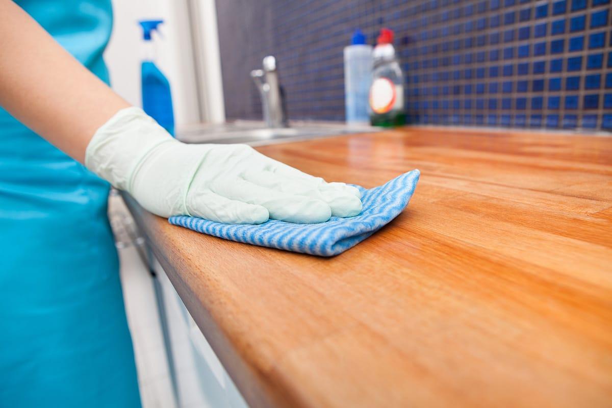 La ce folosește amestecul de apă oxigenată și detergent: cum să-l utilizezi