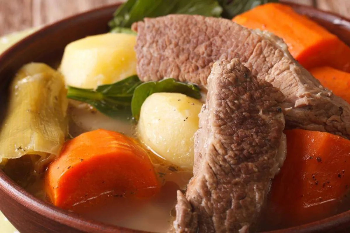 9 Preparate din Bucătărie Internațională Simplă pentru un Tur Culinar