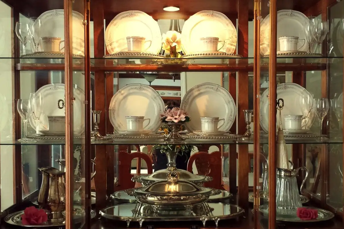 Decorațiune retro: mobilierul vintage al bunicii se reinventează și domină tendințele de design interior